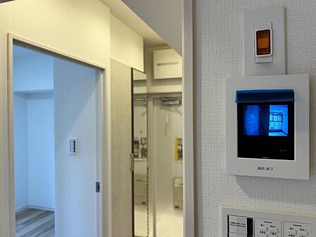 オートロックを完備し、不審者の侵入をしっかりと防ぎます。