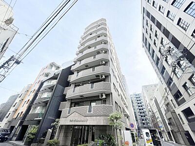外観：【外観】清潔感のあるシンプルな外観が魅力的な物件です。