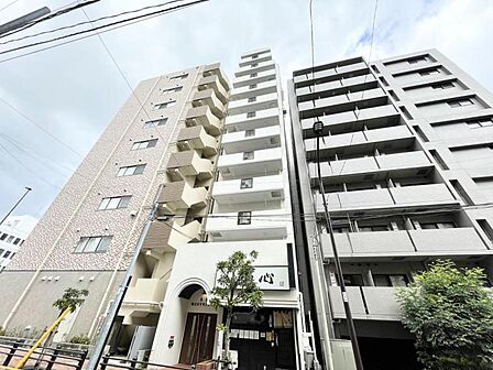 【外観】歳月を重ねてなお輝く。住まう誇りを再確認させる堂々たる風格。