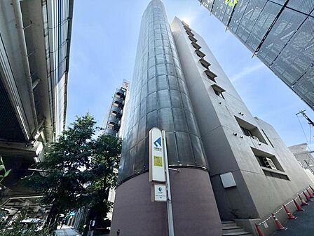 【外観】重厚感のある佇まいが魅力です。