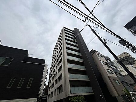 【外観】時代の背景にとらわれず、いつの時代も凛とした佇まいが美しいマンションです
