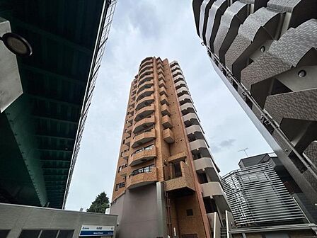 【外観】分譲マンションならではの品のある外観です。