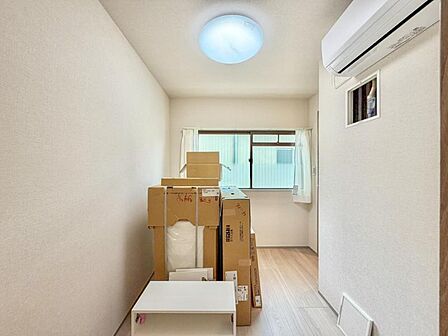 【洋室：4.0帖】　在宅ワークも捗る。自分時間、趣味時間を大切にできるプライベート空間。