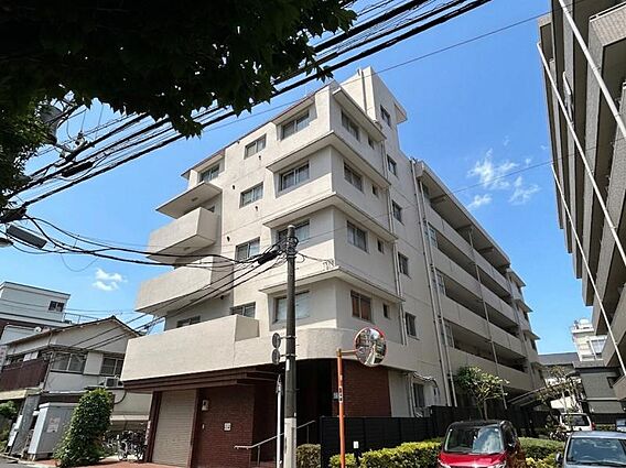 【外観】空へと...