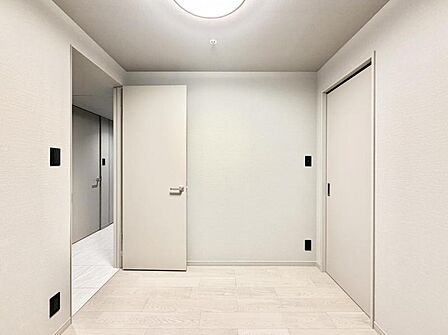 【サービスルーム:3.9帖】在宅ワークも捗る。自分時間、趣味時間を大切にできるプライベート空間。