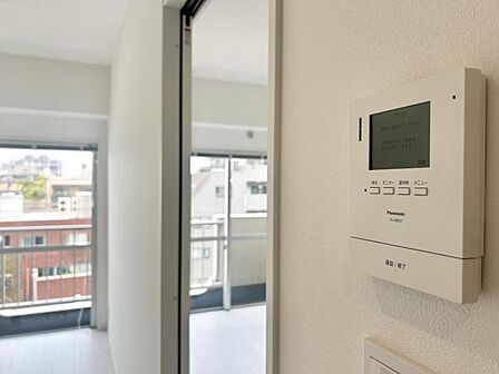 【TVインターホン】防犯面でも安心できるTV付インターホン。