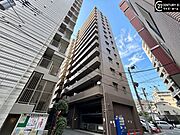 【外観】空へと伸びるシャープなライン。