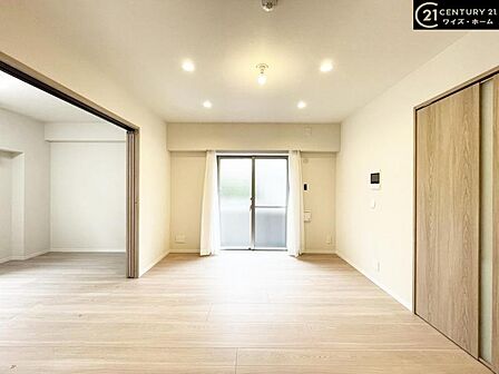 【リビング:11.2帖】まっさらな空間に夢を。あなたの家具が映える、洗練された住空間へ。