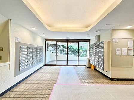 【エントランス】いつも通る場所だからこそしっかりと清潔に保たれていると嬉しいものです