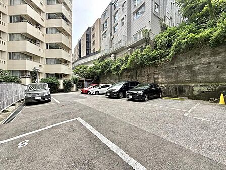 【駐車場】空き状況はお問い合わせください。