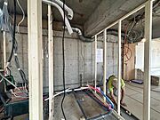 【洋室】室内改装中につき、より魅力的な空間へと生まれ変わります。
