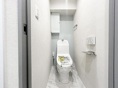 清潔感のあるシンプルで使いやすいトイレです。