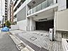エントランス：【エントランス】分譲マンションらしい品のあるエントランスです。