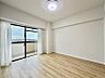 子供部屋：【洋室:5.4帖】ゆったりとくつろげる洋室空間です。