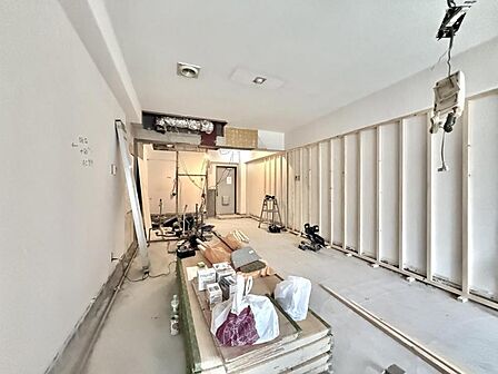 【LDK】現在リフォーム中につき、完成後のきれいな室内をぜひお楽しみにください。