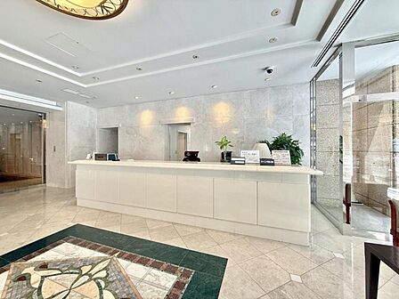【エントランス】 暮らしを支えてくれる管理がしっかりとしているから、安心して永く暮らせる住まいです