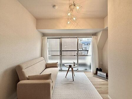【洋室:4帖】明るく落ち着いた雰囲気のお部屋です。