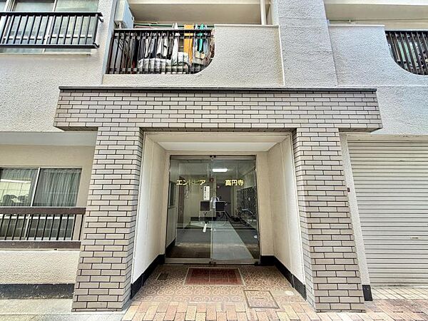 エントランスを拡大表示