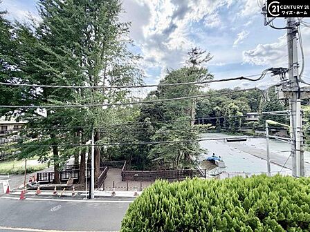 【眺望】視界に映るのはこの街のあたたかい景観。