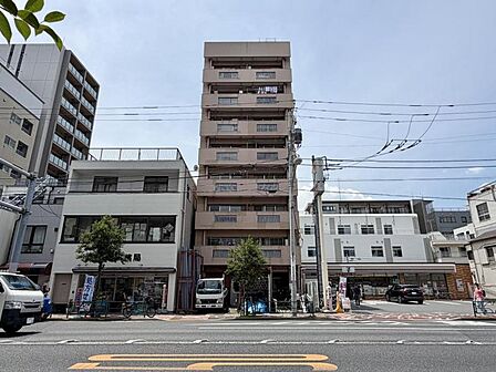 【外観】落ち着きと風格を兼ね備えた佇まい。