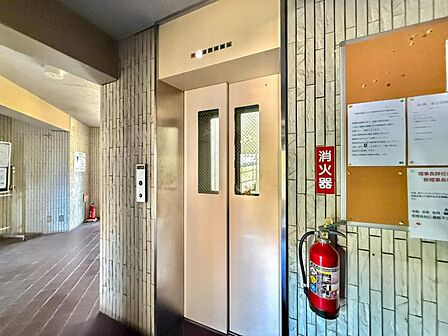 【エレベーター】 しっかりと管理が行き届いており、いつも共用部は綺麗に保たれています