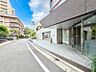 外観：【エントランス】　しっかりと管理が行き届き開放感があり明るいマンションの顔