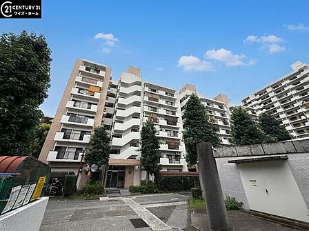 【外観】住まう誇りを再確認させる堂々たる風格。