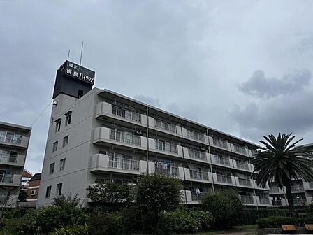 【外観】重厚感のある佇まいが魅力です。