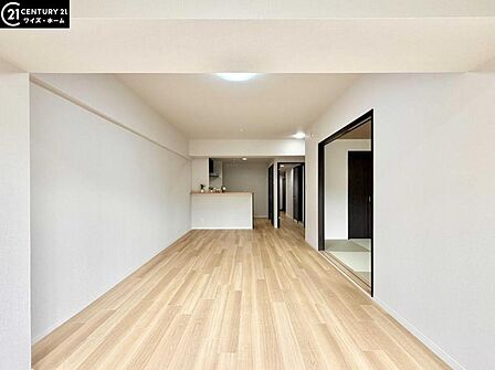 【リビング:12帖】穏やかな時間を心ゆくまで堪能できる住空間です。