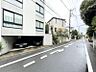 駐車場：【駐車場】お車をお持ちの方に嬉しい敷地内駐車場。空き状況についてはお問い合わせください。