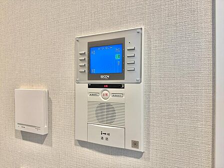 【設備】 家族の安心を守ってくれるTVインターホン