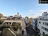 バルコニー：【眺望】心地よい風と豊かな採光が舞い込むバルコニー。