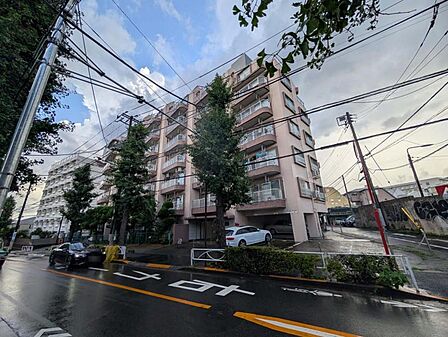【外観】住む人がいつまでも心地良さを感じ続けられる多様な住空間を創造します。