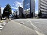 エントランス：【エントランス】幅員にゆとりある前面道路。視界が広がり、確かな開放感があります。
