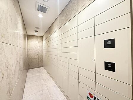 【宅配ボックス】充実の設備、共有部に宅配BOX完備。