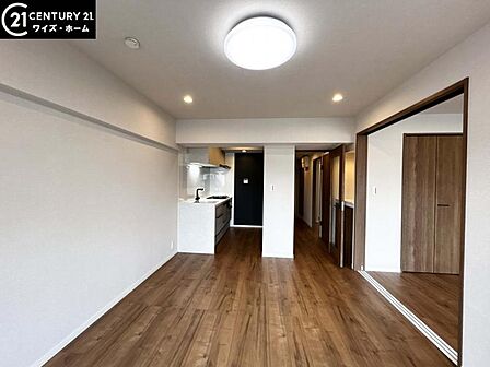 【リビング:10.8帖】穏やかな時間を心ゆくまで堪能できる住空間です。
