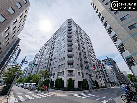 【外観】都会的な景色の中に溶け込みながら、確かな存在感を放つデザイン。