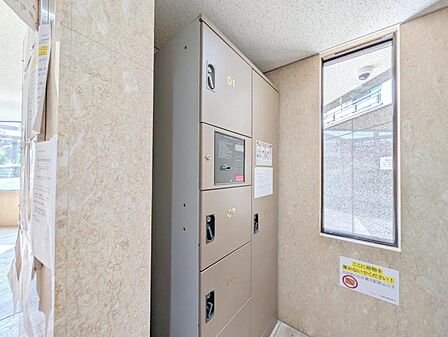 【宅配ボックス】 都市生活に欠かせない設備もしっかり備わっています