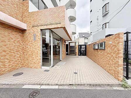 毎日の暮らしに寄り添う、優しい雰囲気の外観が魅力です。