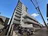 外観：【外観】空へと伸びるシャープなライン。洗練された都市生活の象徴。