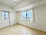 室内：【洋室：6.0帖】　使い方に柔軟性があり、個室としても趣味の部屋としても利用可能です。