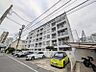 外観：【洗面台】清潔感あふれる爽やかな空間。