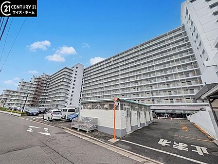 【外観】大規模レジデンスならではの開放感。全方位に配慮された意匠美。