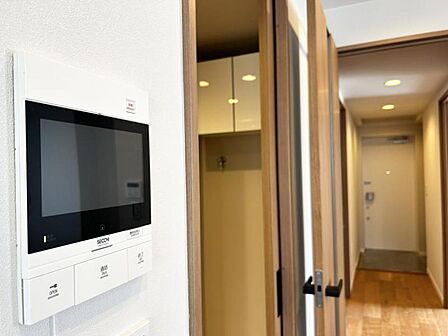 【設備】 快適な暮らしをサポートするTVモニターホン付きです。