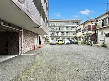 【駐車場】空き状況はお問い合わせください。