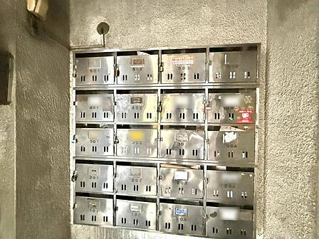 【集合ポスト】機能的で使いやすい集合ポストです。