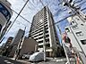外観：【外観】住宅街に映える端正なマンション。暮らしの舞台にふさわしい落ち着きと品格を備えています。
