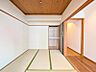 子供部屋：【和室:10帖】ゆったりとくつろげる空間です。