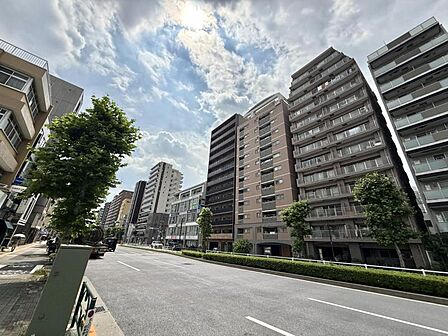 【外観】周囲の街並みに調和した外観です。