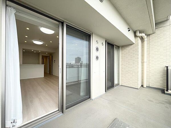 バルコニーを拡大表示